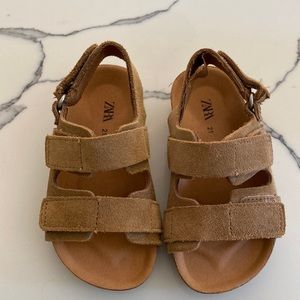 Zara baby Birkenstock dupe